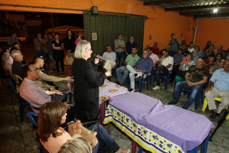 Moradores do bairro Jaraguá participam de reunião com representantes municipais 2