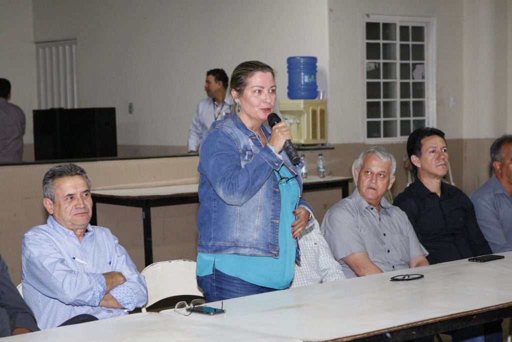Moradores do bairro Minas Gerais recebem reunião comunitária 1