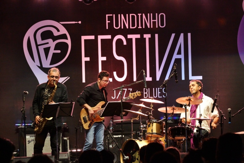 Fundinho Festival reúne milhares de pessoas na Praça Clarimundo Carneiro 3