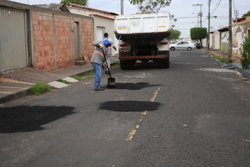 Saiba quais bairros receberão a Operação Tapa-Buraco nesta terça-feira (13) 1
