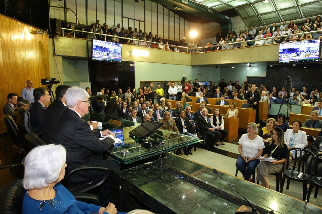 Prefeito Odelmo Leão recebe Comenda Rondon Pacheco 5