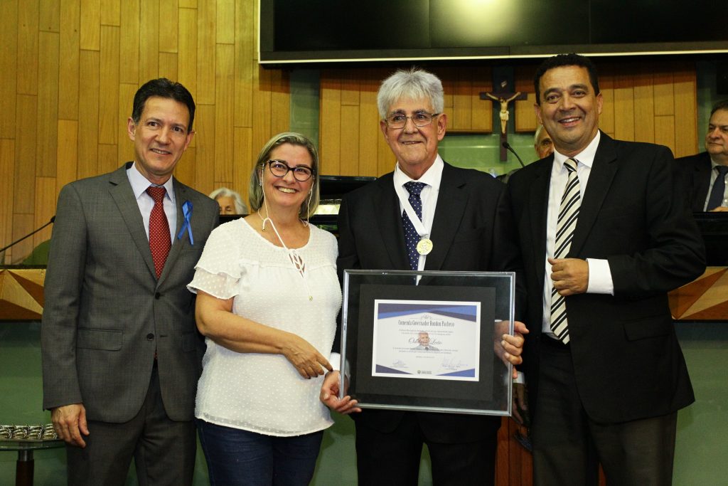 Prefeito Odelmo Leão recebe Comenda Rondon Pacheco 6