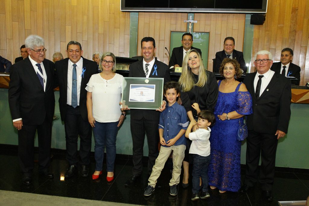 Prefeito Odelmo Leão recebe Comenda Rondon Pacheco 1