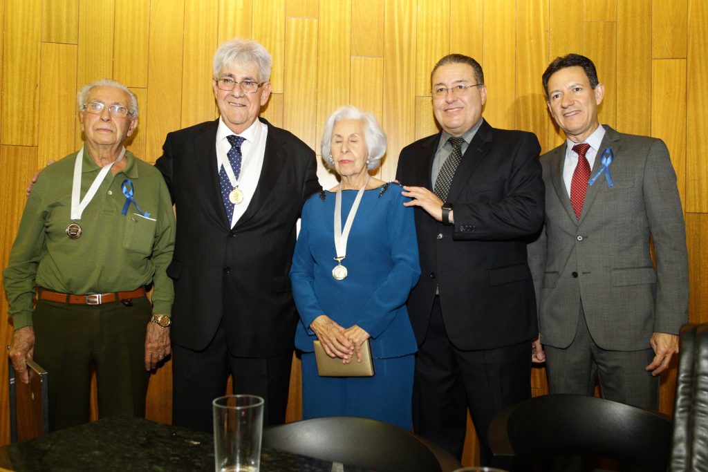 Prefeito Odelmo Leão recebe Comenda Rondon Pacheco 2