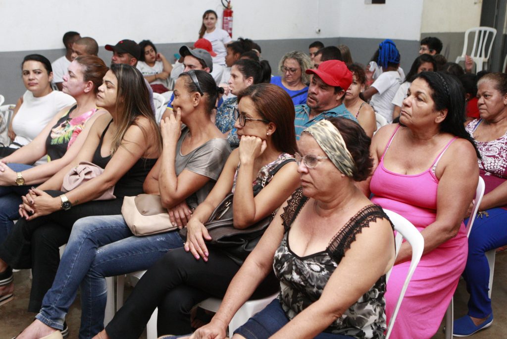 Prefeitura faz reunião com comunidade dos bairros Santa Rosa e Esperança 1