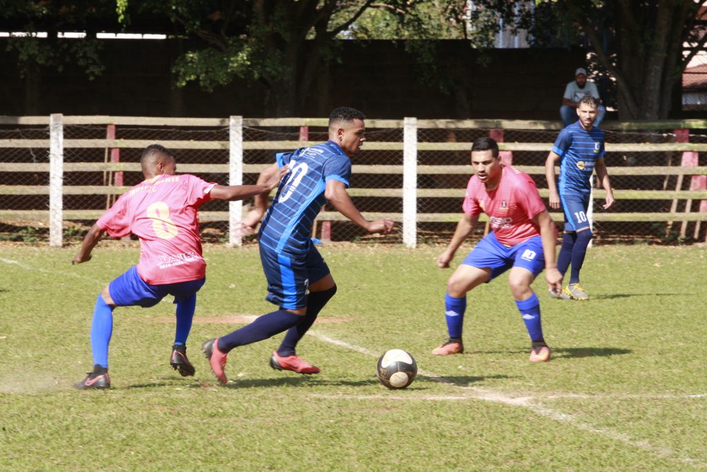 Primeira rodada da Copa Futel de Futebol movimenta o domingo (8) 2