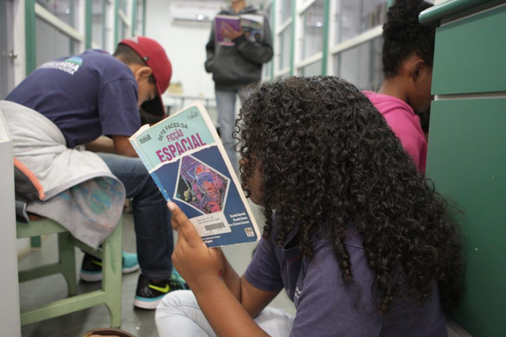 Ônibus Biblioteca chega hoje (2) ao bairro Laranjeiras 1