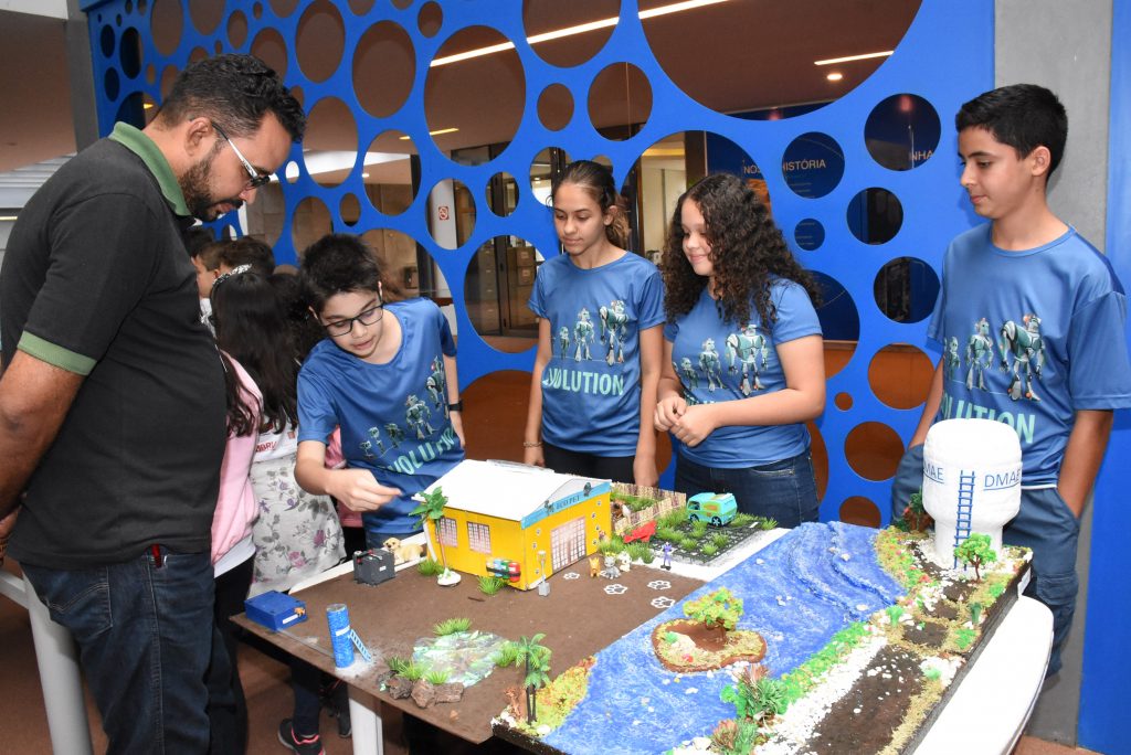 Trabalhos dos estudantes mostraram alternativas sustentáveis para a utilização dos recursos hídricos e da coleta de resíduos sólidos