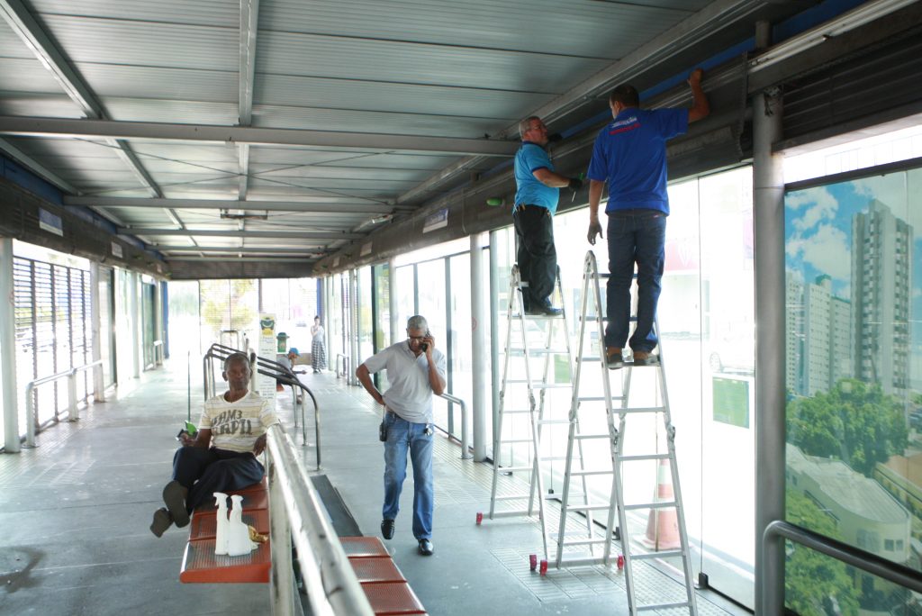 Estações de ônibus começam a receber nova iluminação em LED 1