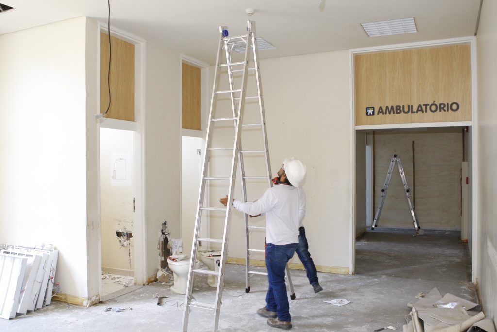 Reforma de sala que receberá hemodinâmica no Hospital Municipal avança 2