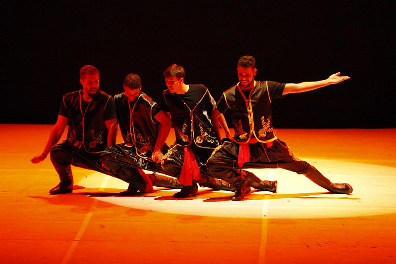 Mostras amadoras e de espetáculo marcam o terceiro dia do Festival de Dança do Triângulo 2