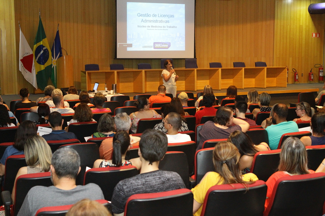 Servidores do setor administrativo da Prefeitura passam ...