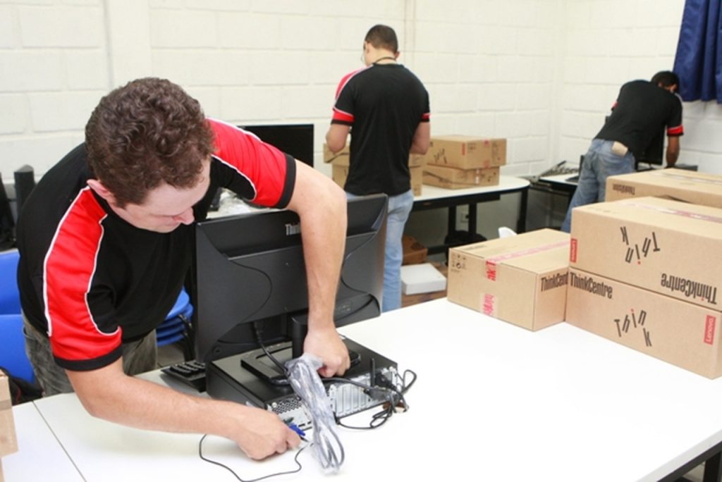 Prefeitura renova todos os computadores dos laboratórios das escolas municipais 1