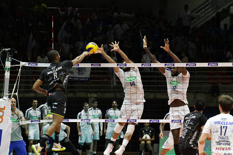 Taubaté vence Supercopa Masculina de Vôlei na Arena Sabiazinho 2
