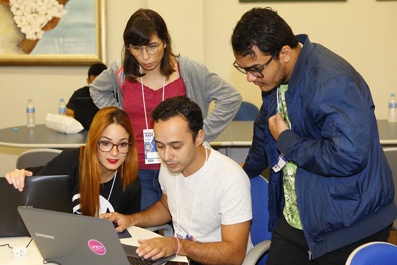 Hackathon reúne programadores em busca de ferramentas para melhorar a vida da população 1