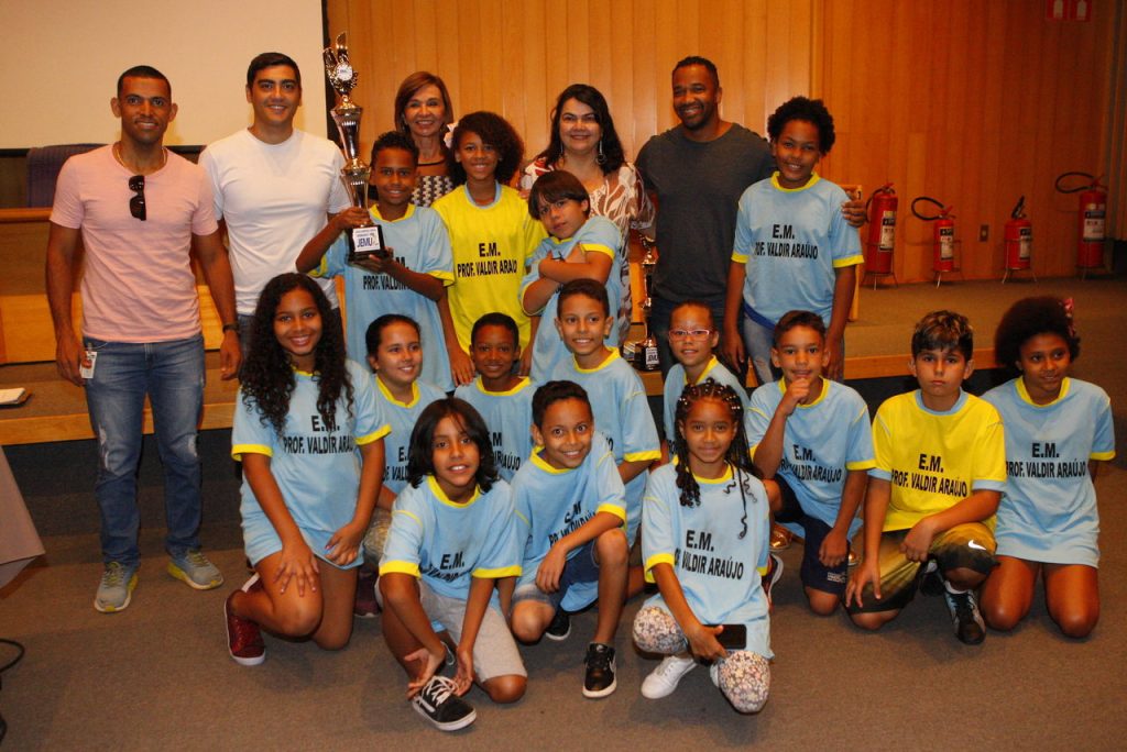 Nesta terça-feira (26) escolas campeãs recebem troféus do JEMU 1