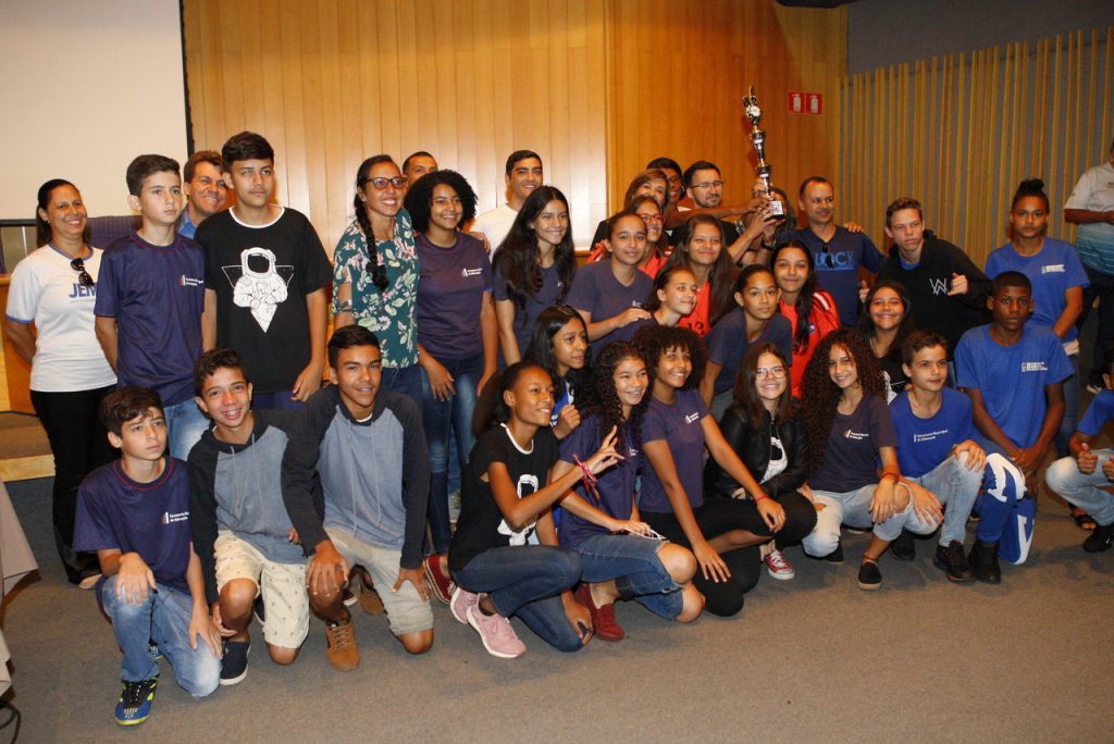Nesta terça-feira (26) escolas campeãs recebem troféus do JEMU 3