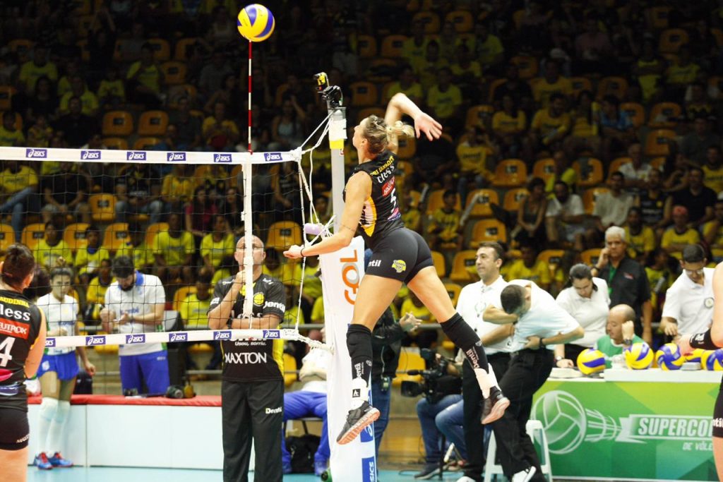 Dentil/Praia Clube conquista título da Supercopa de Vôlei Feminino 1