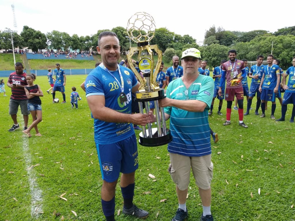 Equipe Só Canelas é campeã da Copa Futel de Futebol de Campo 3