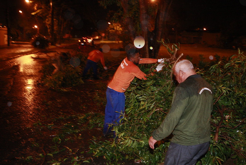 Prefeitura trabalha para minimizar impactos das fortes chuvas de sexta-feira (20) 2