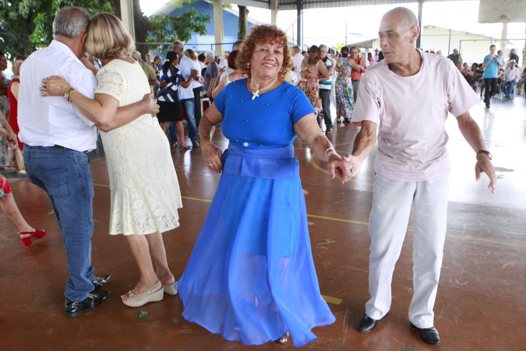 Baile dos Ceais movimenta mais de 600 idosos nesta sexta-feira (20) 2