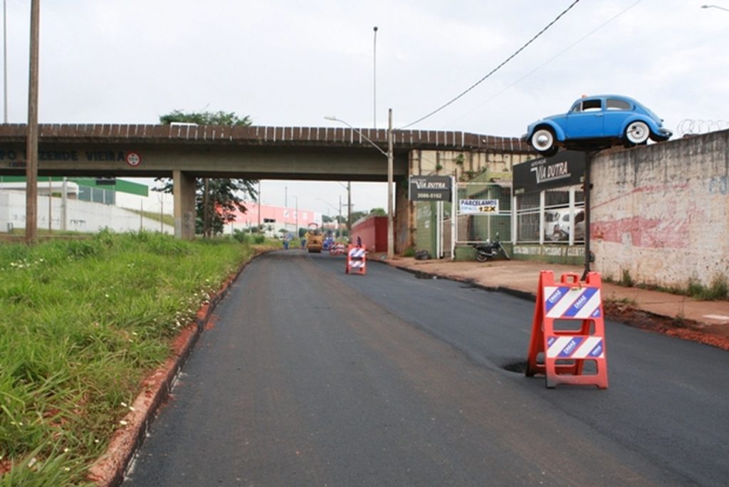 Prefeitura de Uberlândia executa reparos na avenida Minervina 1