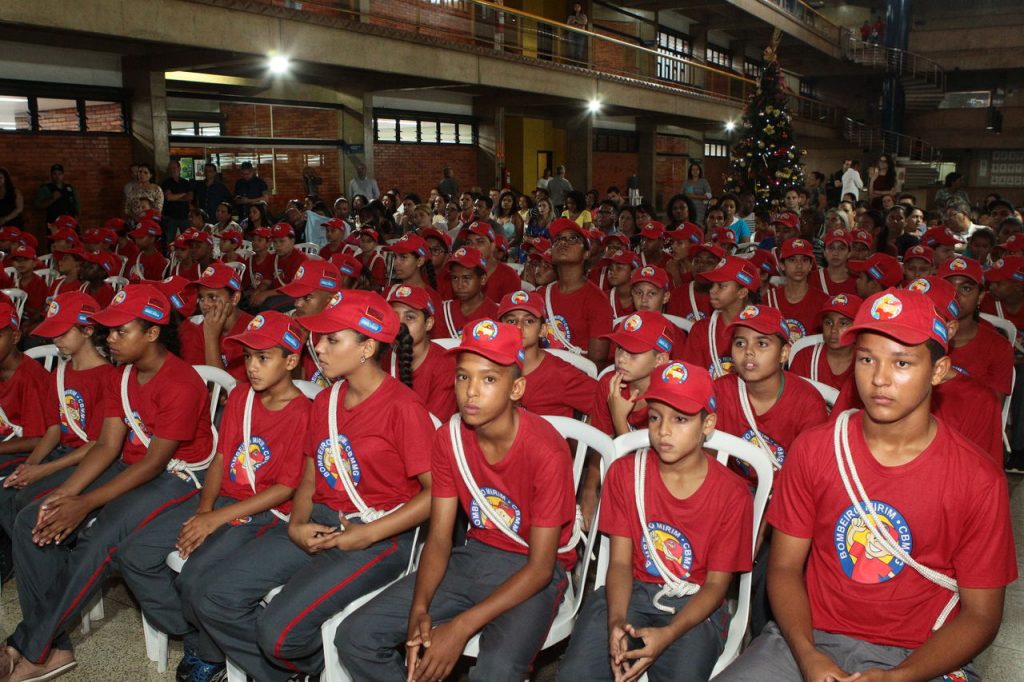 Entrega certificados do Bombeiro Mirim 2019 2