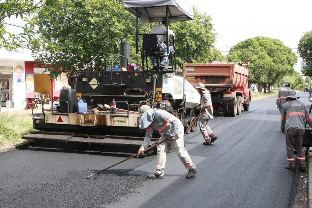 Prefeitura executa recapeamento asfáltico em três vias nesta sexta (17) 1