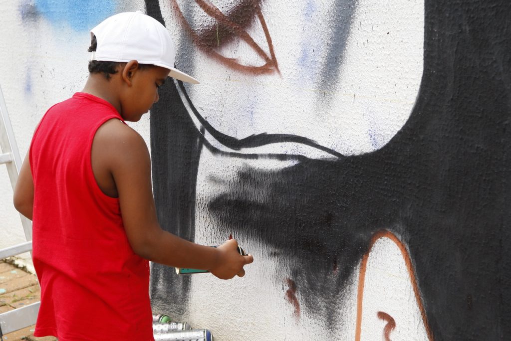 Semana Municipal do Graffiti movimenta bairro Shopping Park 1