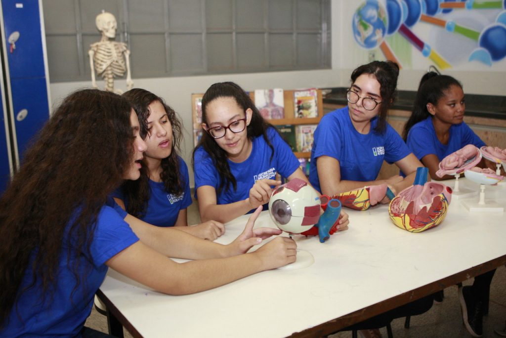 Secretaria Municipal de Educação implanta novas Diretrizes Curriculares 2