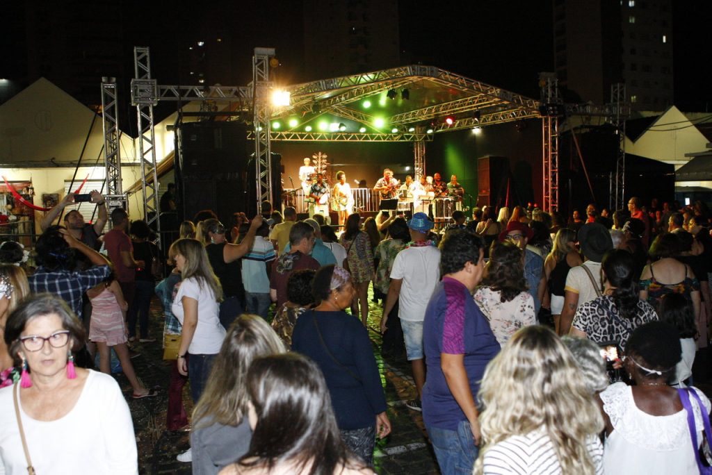 Baile de Máscaras dá início às festividades do carnaval de Uberlândia 3