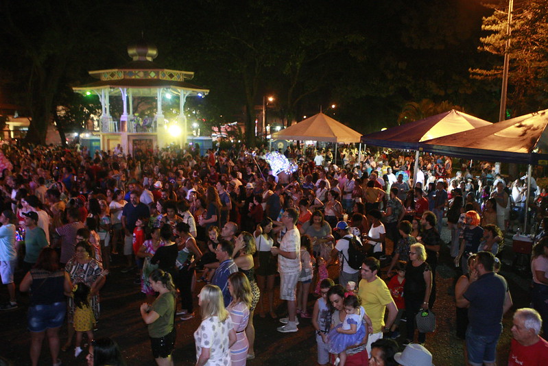 Praça Clarimundo Carneiro sedia mais uma vez ‘Noite dos Antigos Carnavais’ 1