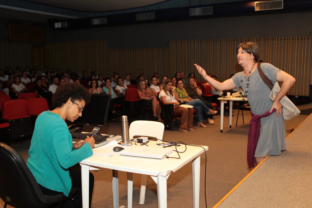 Profissionais da saúde participam de capacitação para melhorar assistência aos pacientes 1