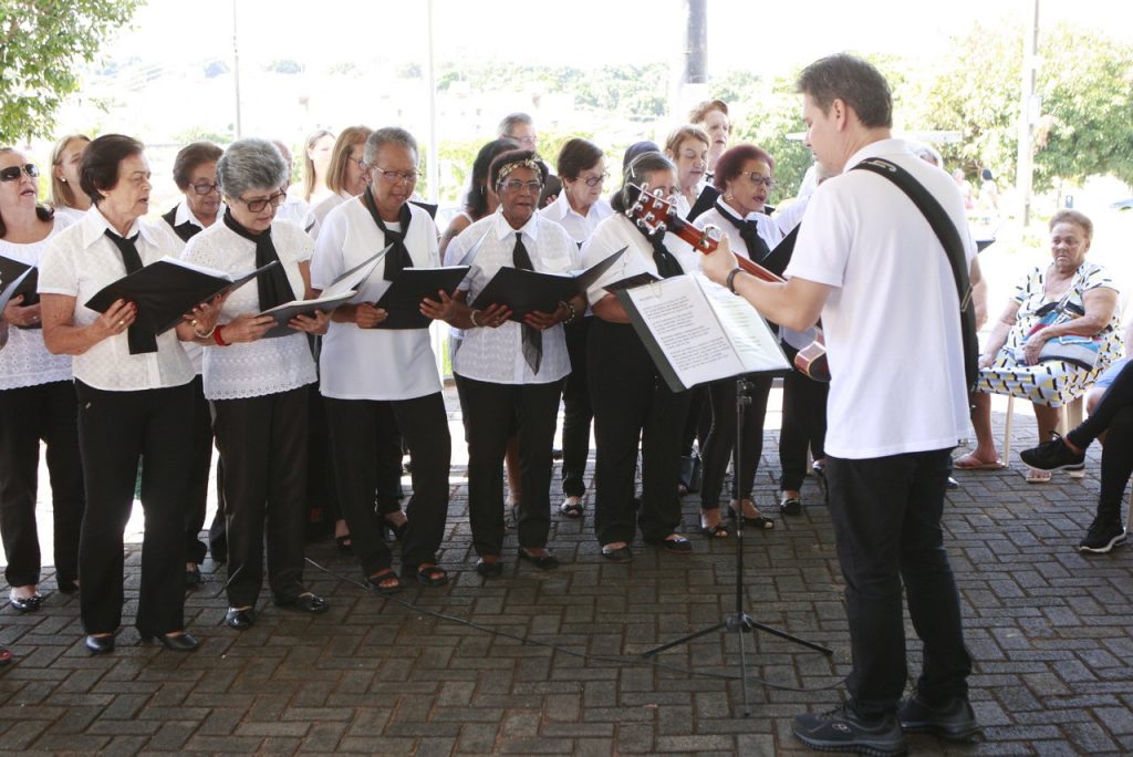 Ceai Luizote homenageia mulheres com atividades artísticas 1