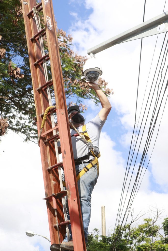 Prefeitura realiza manutenção das câmeras de videomonitoramento 1