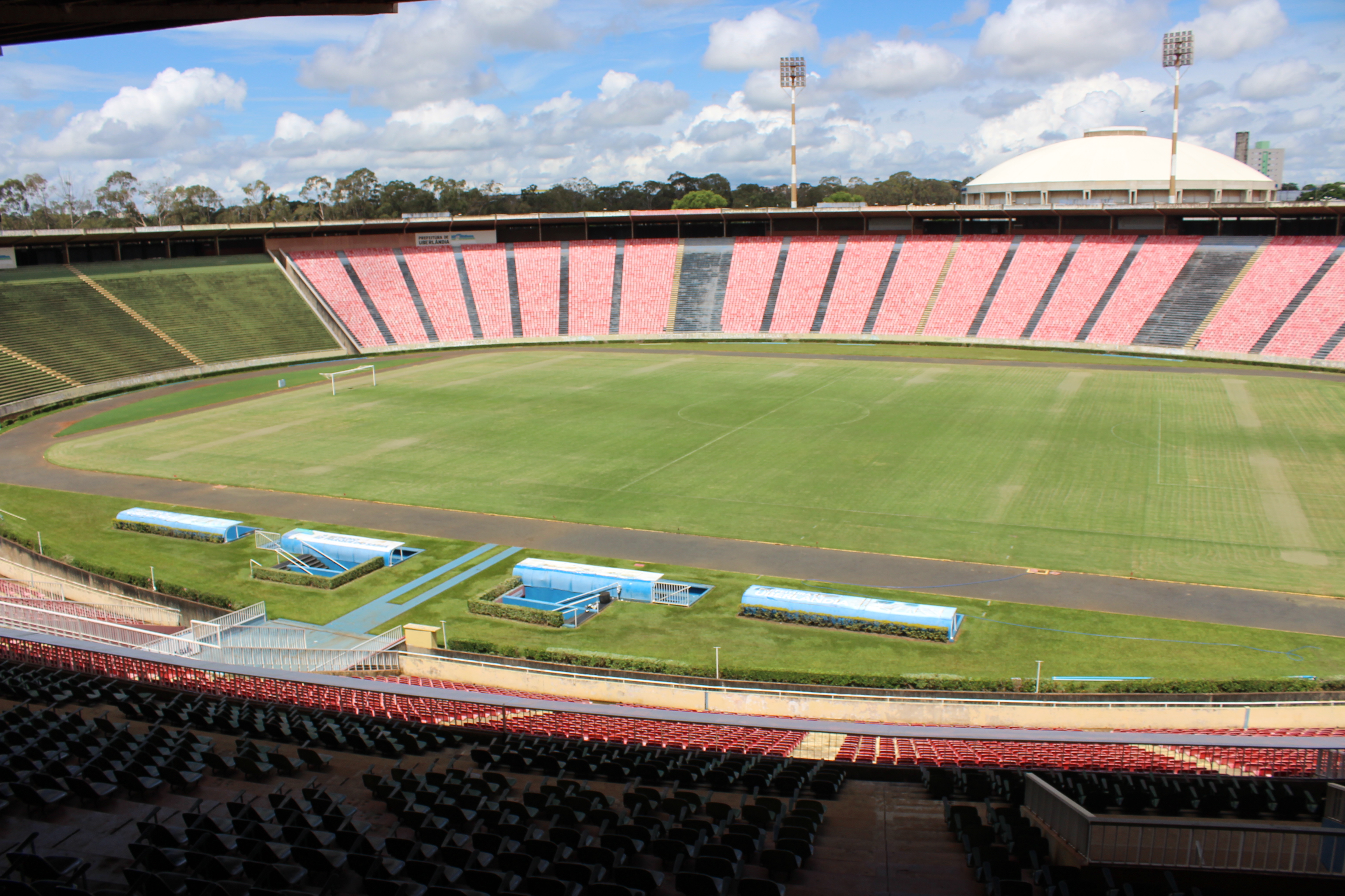 Estádio Parque do Sabiá completa 38 anos nesta quarta (27) – Portal da ...