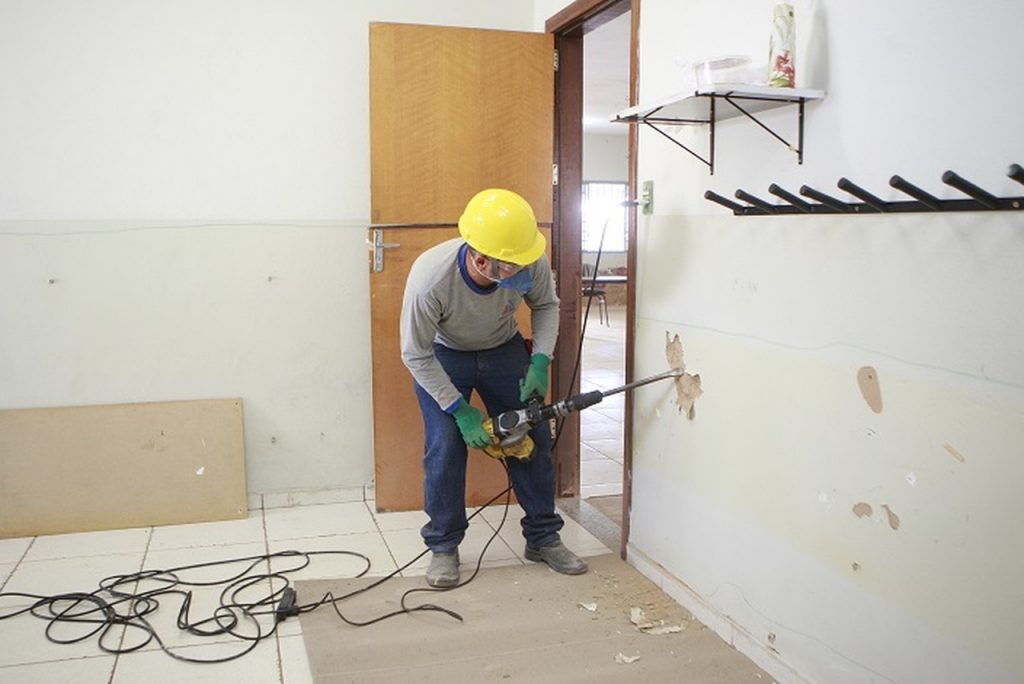 Prefeitura executa reparos e reformas em sete escolas municipais 3