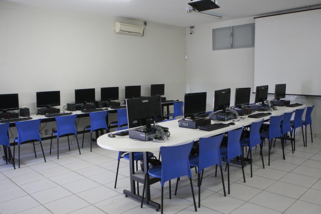 Prefeitura entrega reforma da escola Maria Leonor, na região Norte 2