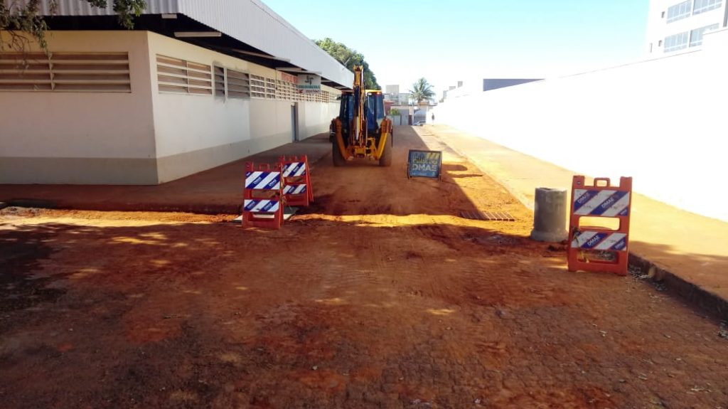 Dmae segue com obra de melhoria pluvial na avenida Balaiadas 2