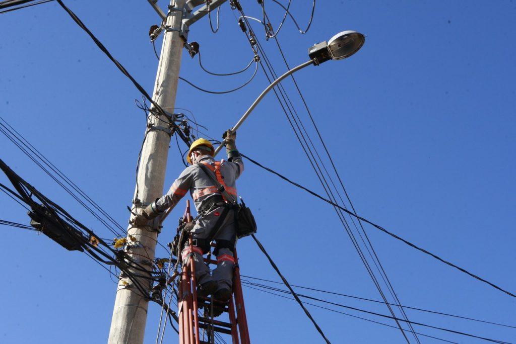 Instalação de lâmpadas de LED avança para o bairro Patrimônio 1