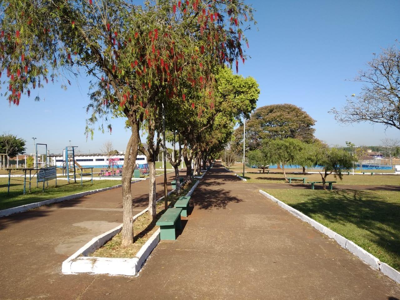 Prefeitura constrói passarela no Poliesportivo Jardim Brasília – Portal da  Prefeitura de Uberlândia