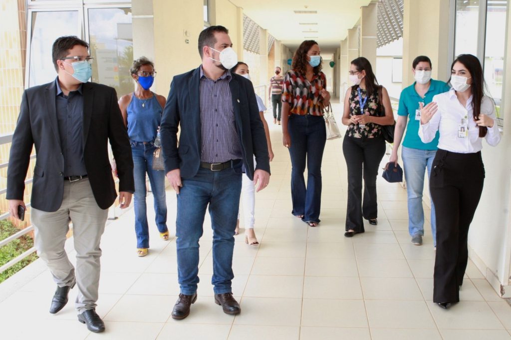 Prefeitura recebe visita da equipe de transição do prefeito eleito de Paracatu 1