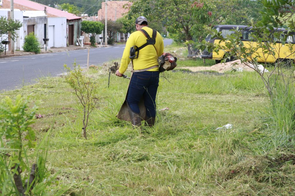 Prefeitura adere a sistema setorizado na roçagem de áreas e lotes vagos 1