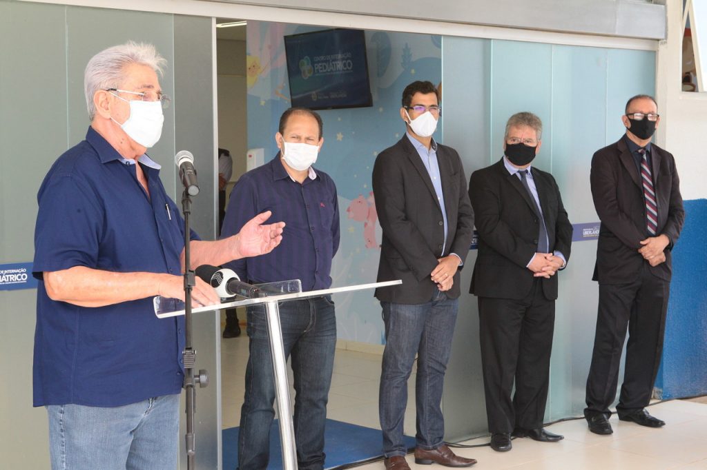 Líder do Executivo inaugura Centro de Internação Pediátrico 1