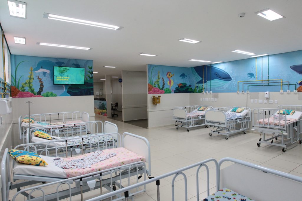 Líder do Executivo inaugura Centro de Internação Pediátrico 2