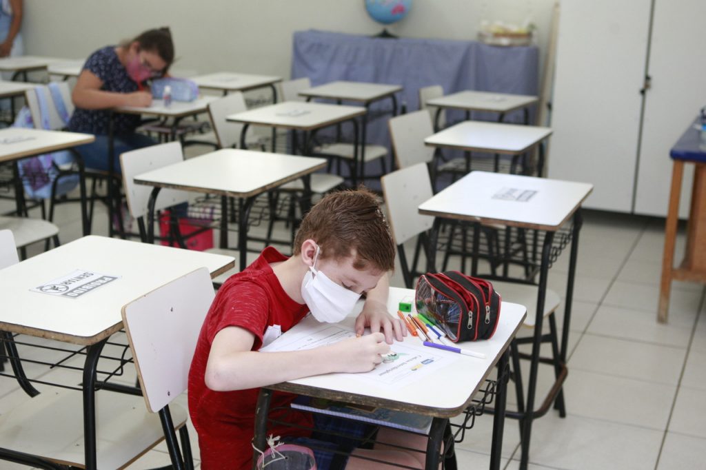 Alunos da rede municipal retornam às atividades presenciais 6