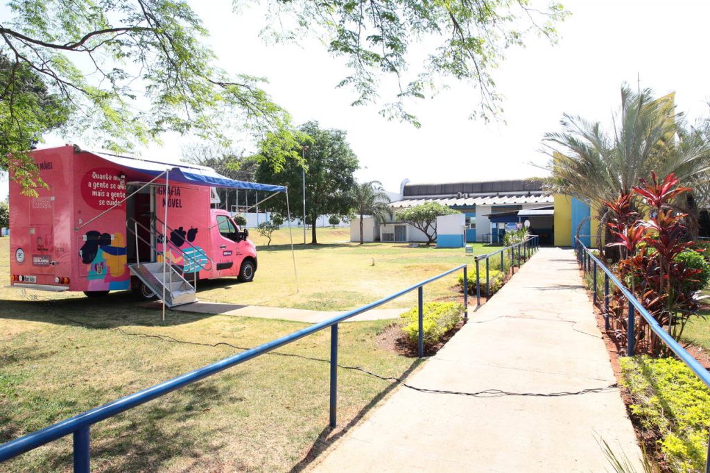 Prefeitura incentiva mamografia com seis pontos para realização do exame 2