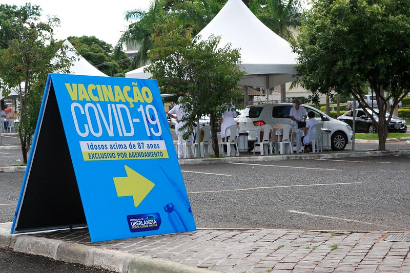 Imunização de idosos contra a Covid-19 continua neste domingo (14) 1