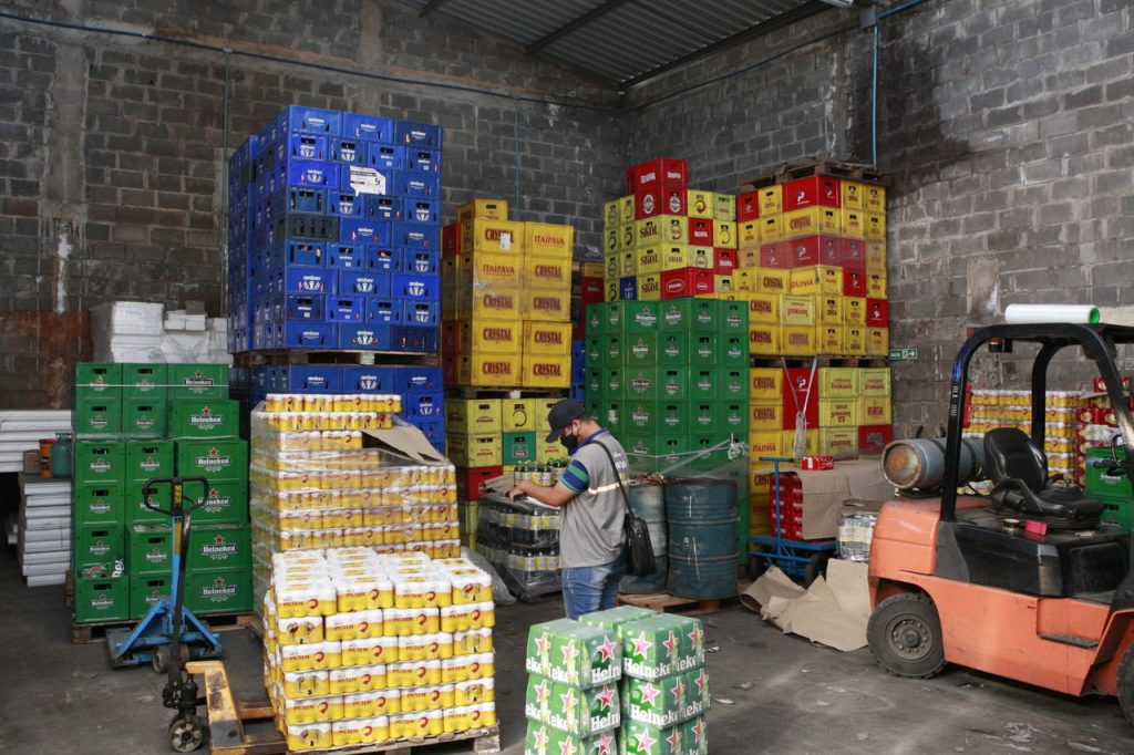 Força-tarefa apreende 60 mil latas de cerveja nesta quarta-feira 1