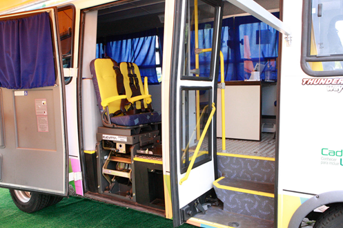 Busão Social realiza atendimentos no assentamento Monte Horebe 1